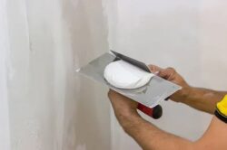 Seina pahteldamine: kuidas pahteldada seina?