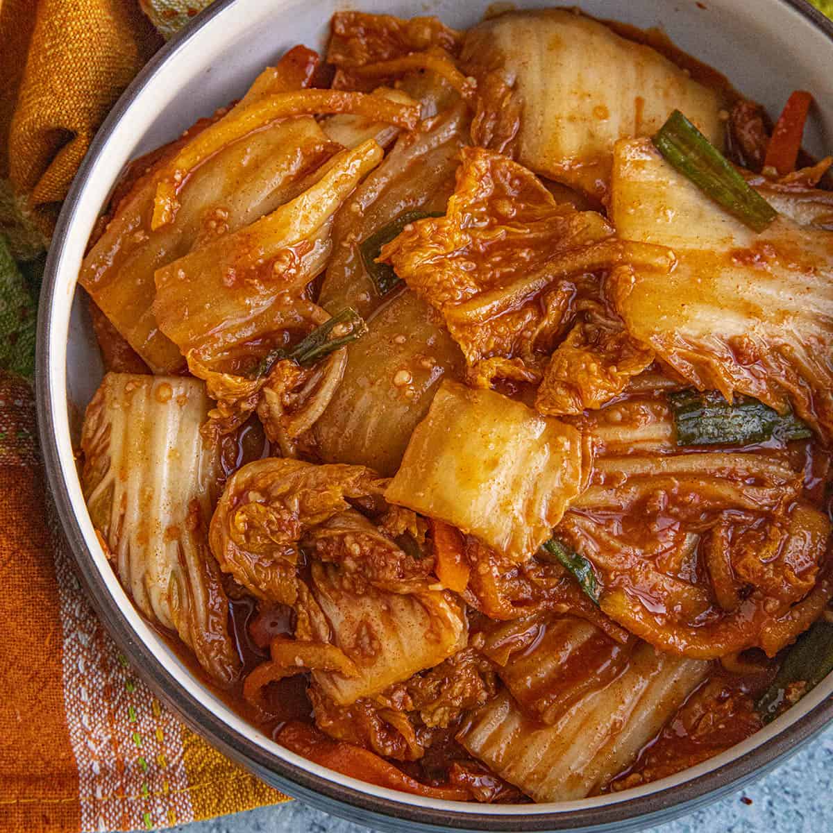 Vürtsikas kimchi kausis.
